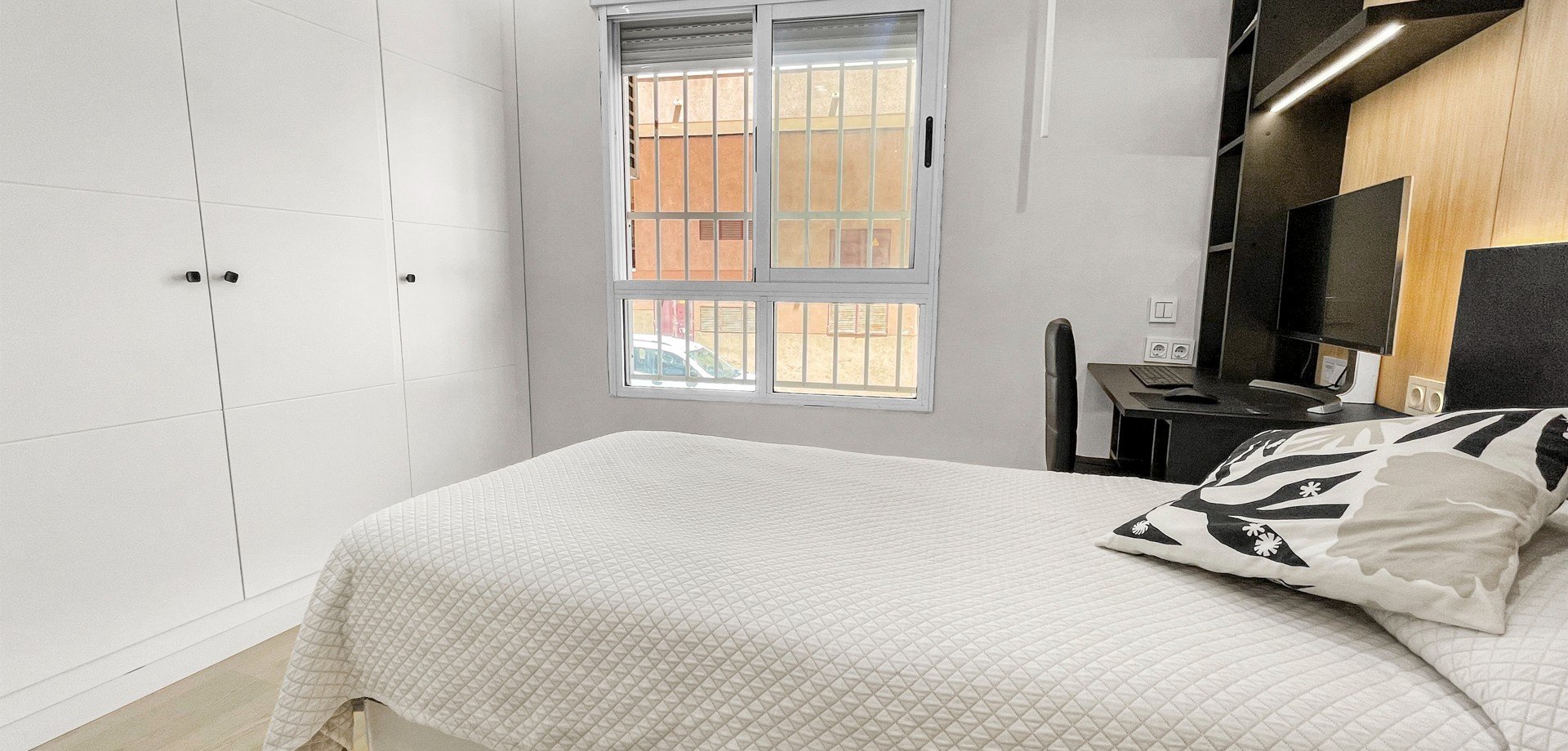 Apartamento en Torrevieja, Alicante, España 3 dormitorios, 108 m2 No. 189917