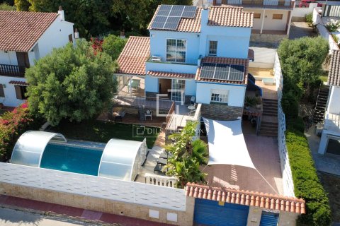 Villa i Sitges, Barcelona, Spanien 5 sovrum, 259 kvm. Nr. 150461