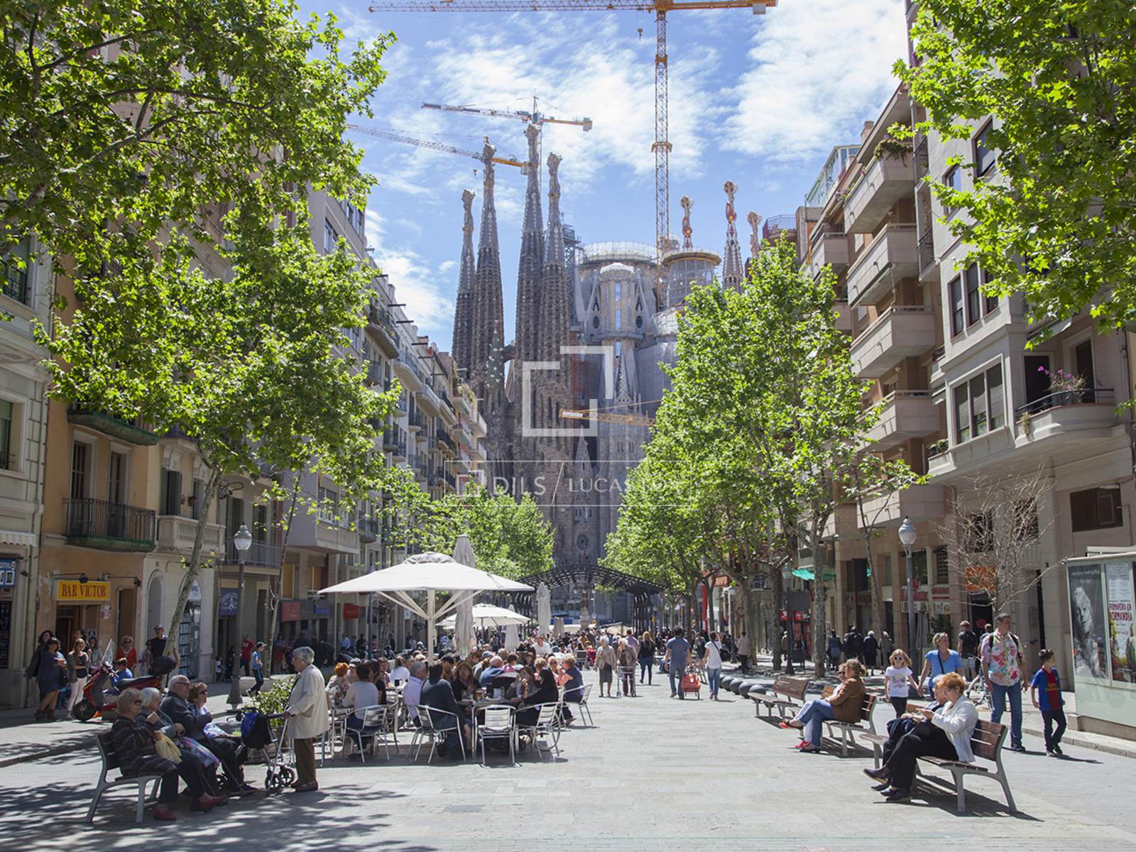 Takvåning i Barcelona, Spanien 3 sovrum, 147 kvm. Nr. 150467