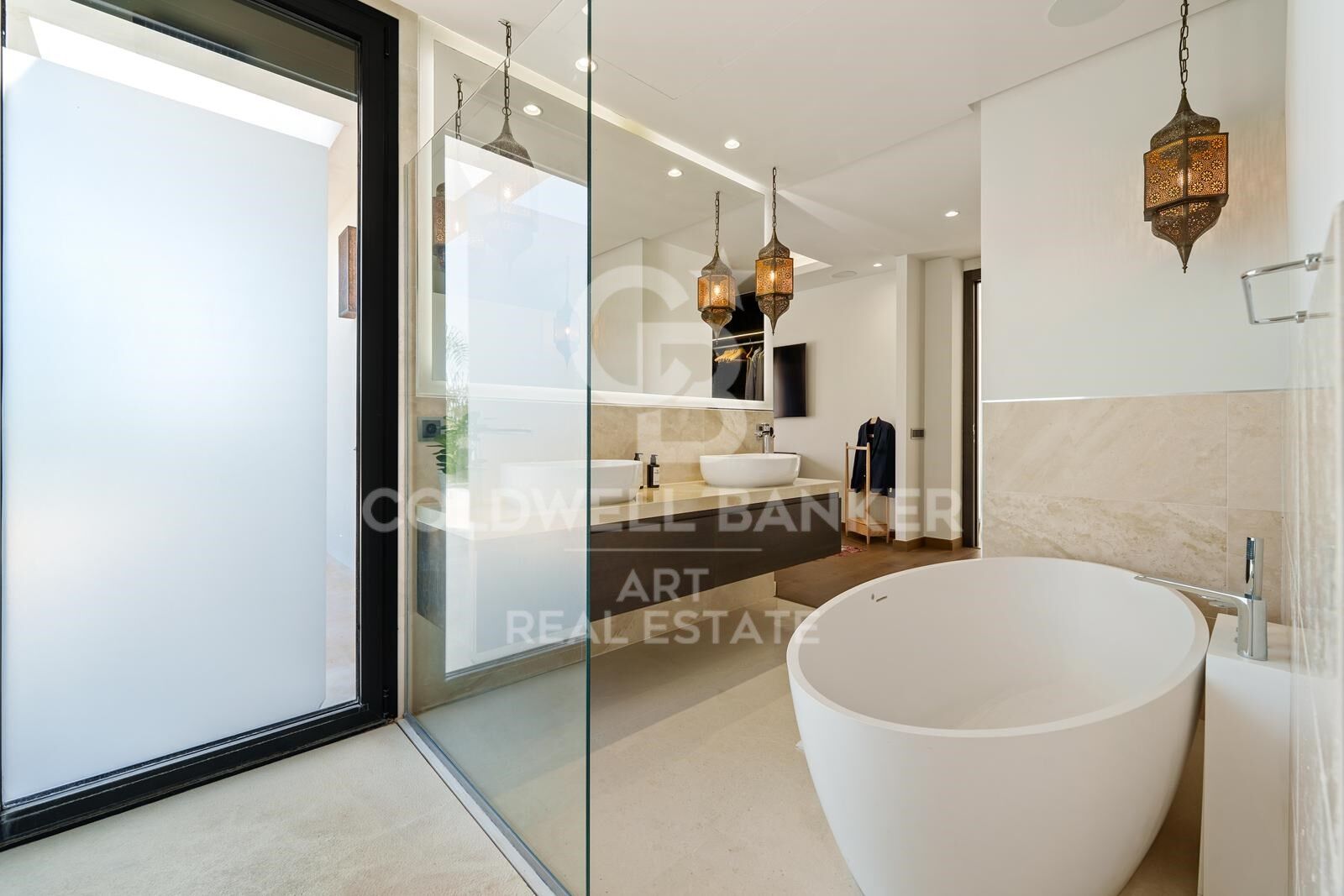 Villa a Marbella, Malaga, Spagna 6 camere da letto, 493 mq. N° 157438