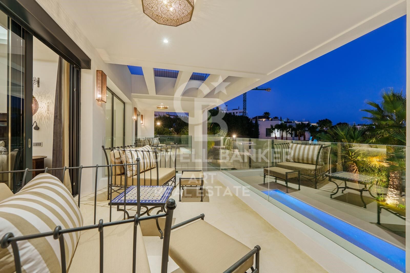 Villa a Marbella, Malaga, Spagna 6 camere da letto, 493 mq. N° 157438