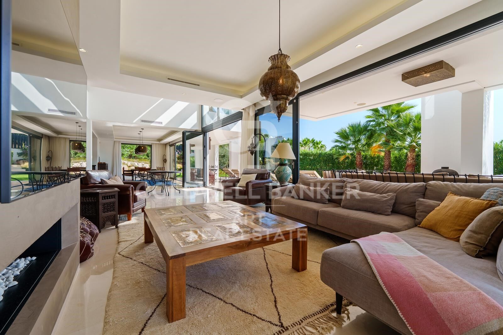 Villa a Marbella, Malaga, Spagna 6 camere da letto, 493 mq. N° 157438