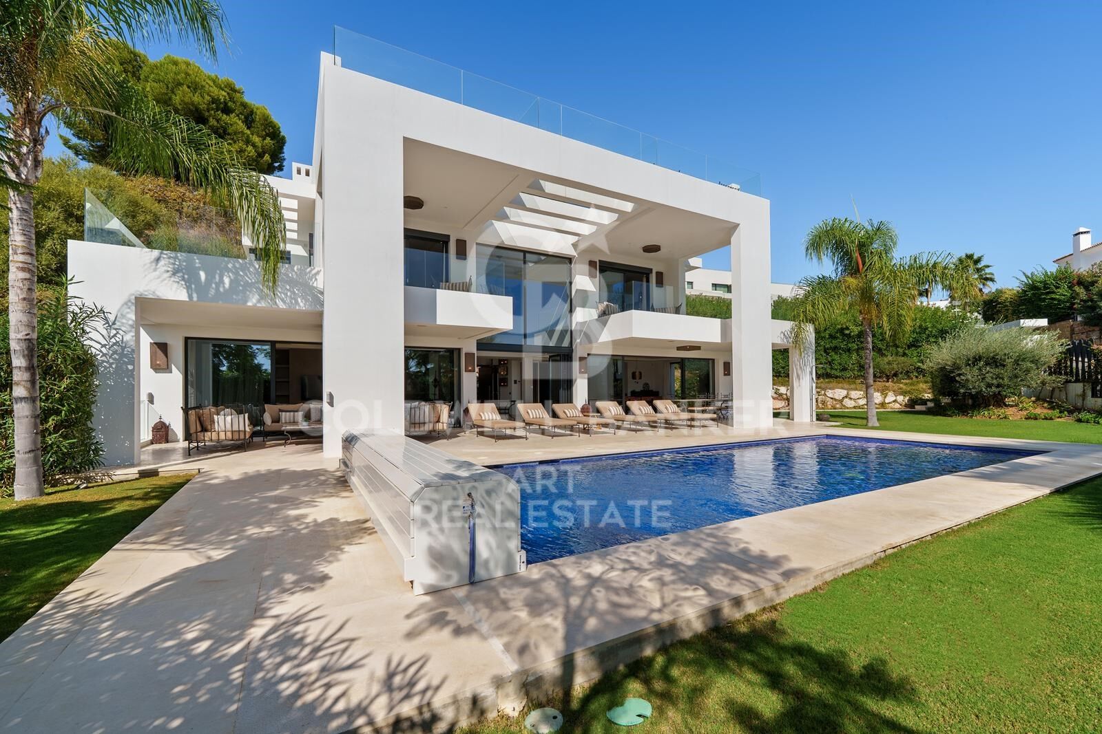 Villa a Marbella, Malaga, Spagna 6 camere da letto, 493 mq. N° 157438