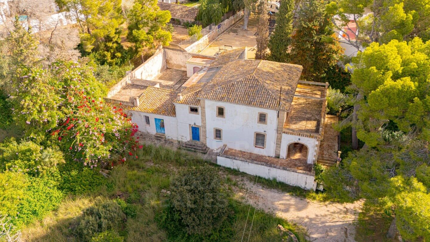 Hus i Javea, Alicante, Spanien 6 sovrum, 464 kvm. Nr. 157442