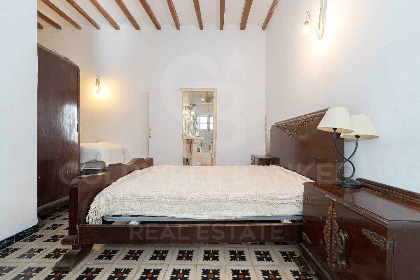 Hus i Javea, Alicante, Spanien 6 sovrum, 464 kvm. Nr. 157442