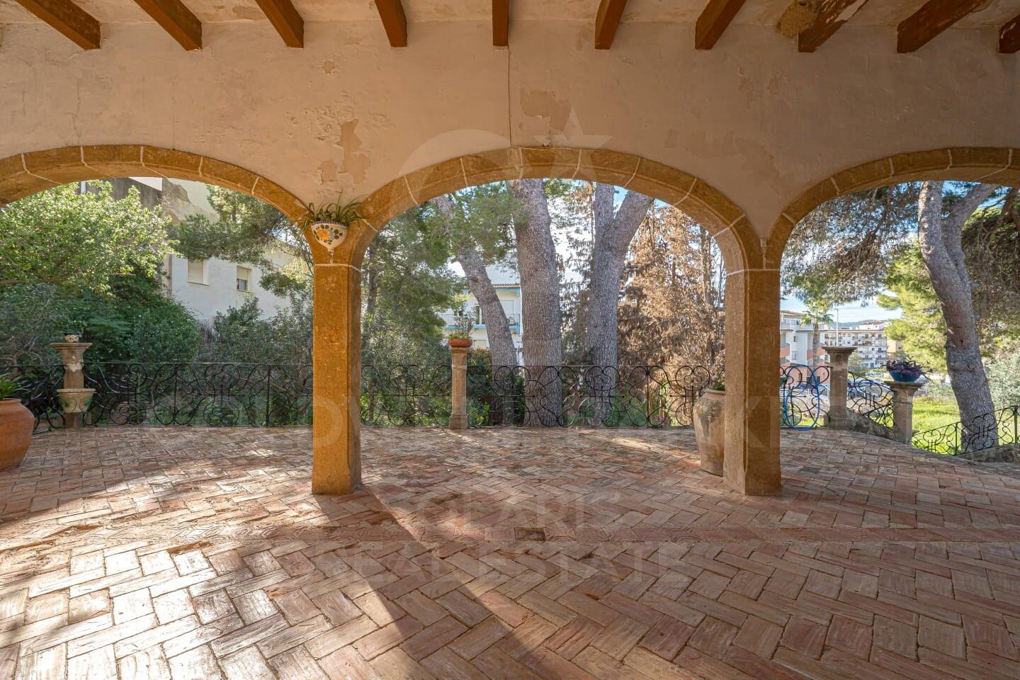 Hus i Javea, Alicante, Spanien 6 sovrum, 464 kvm. Nr. 157442