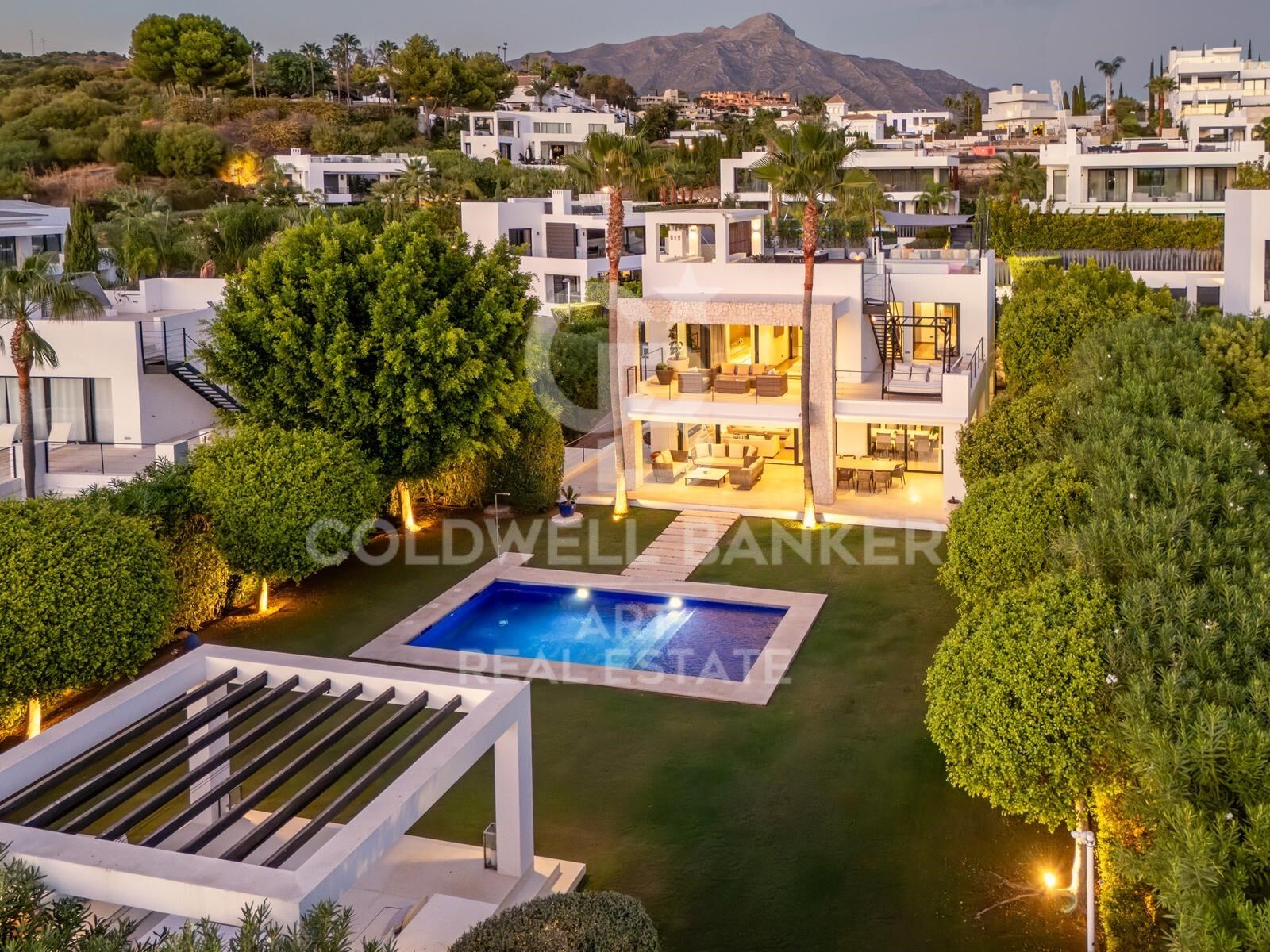 Villa Marbella, Malaga, Spānijā 6 istabas, 484 m2 Nr. 157439