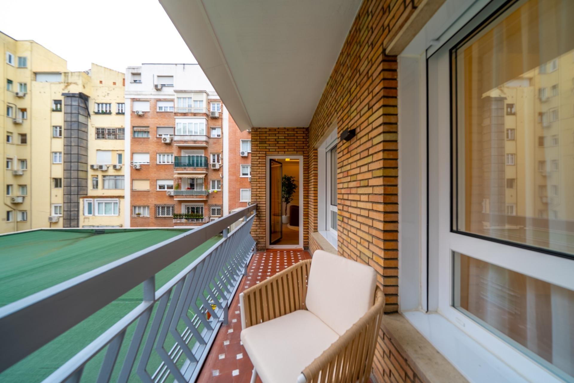 Huoneisto Madrid, Espanja 3 makuuhuonetta, 142 m2 No. 165865