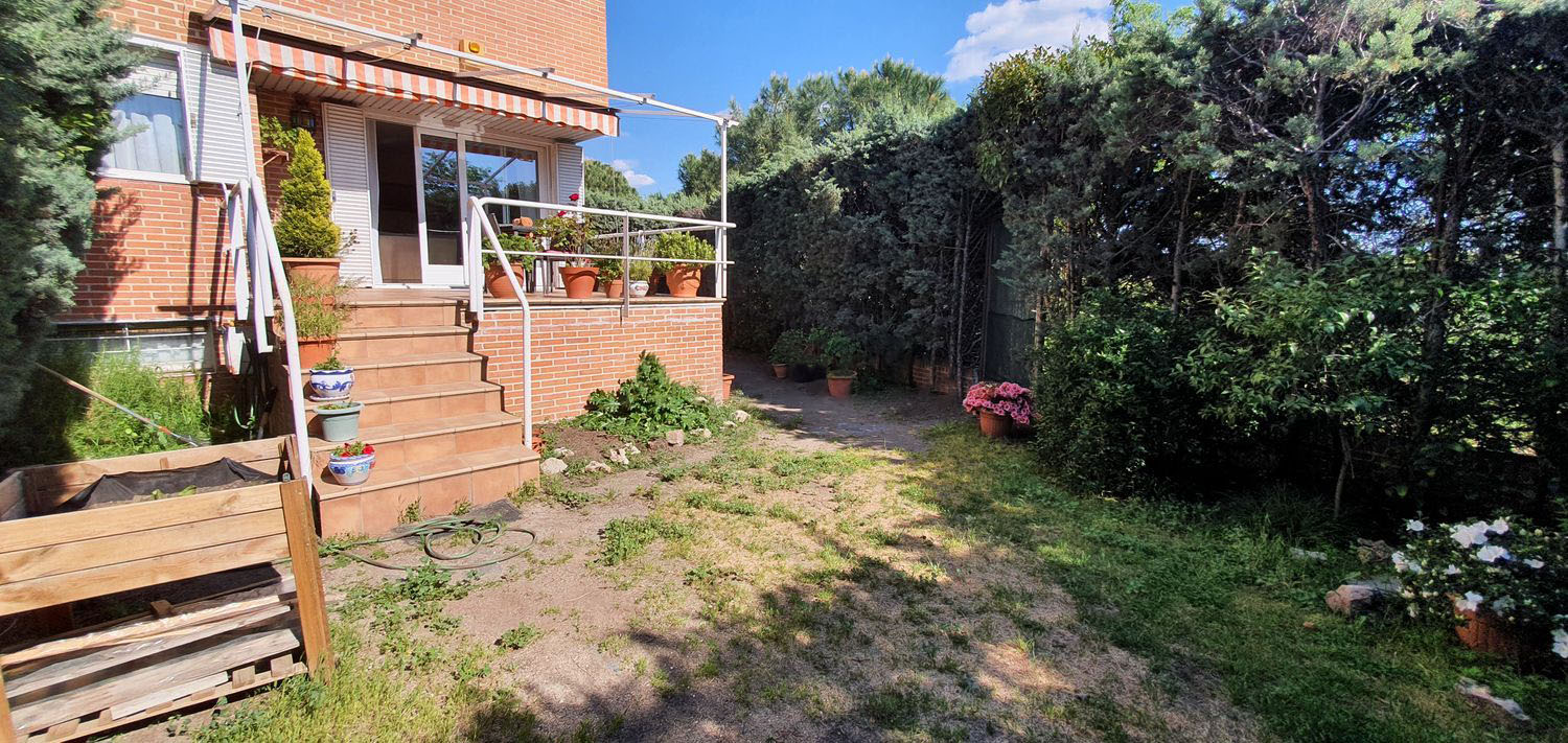 Tvåvåningslägenhet i Madrid, Spanien 4 sovrum, 220 kvm. Nr. 59149