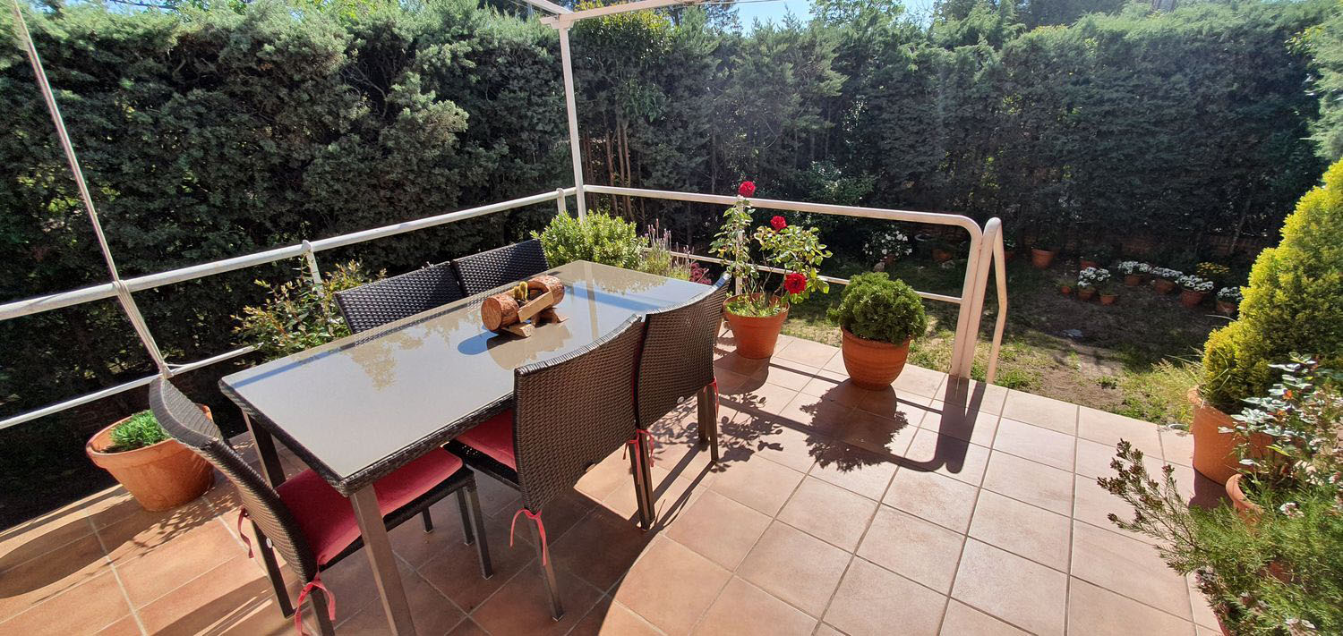 Tvåvåningslägenhet i Madrid, Spanien 4 sovrum, 220 kvm. Nr. 59149