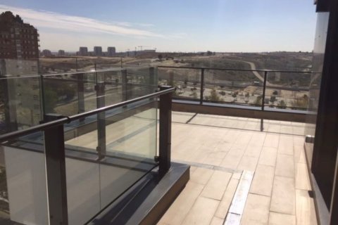 Dzīvoklis Madrid, Spānijā 2 istabas, 100 m2 Nr. 58872
