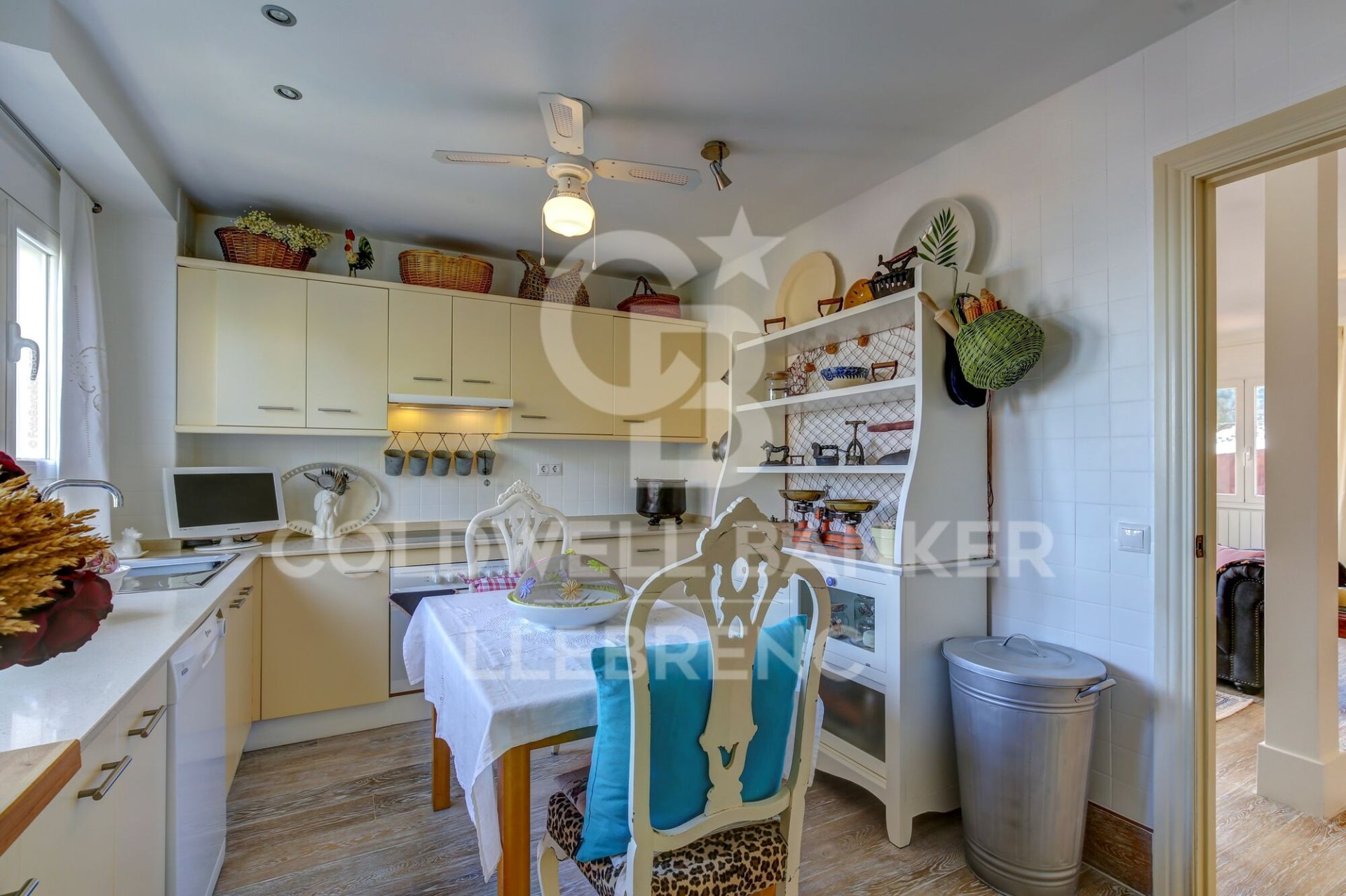 House in Barcelona, Spanien 3 Schlafzimmer, 212 m2 Nr. 178431