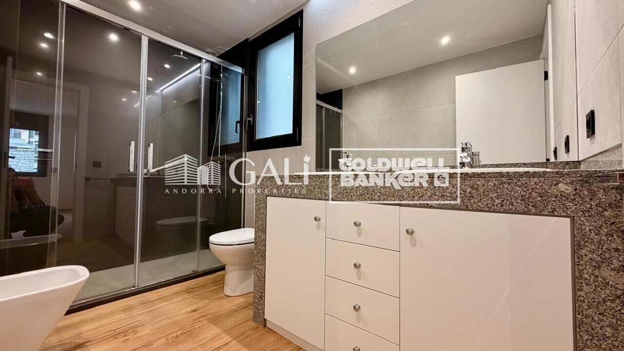 Apartment à Principado De Andorra (Ninguna Poblacion Tiene C.P.), Lleida, Espagne 4 chambres, 134 m2 No. 178429