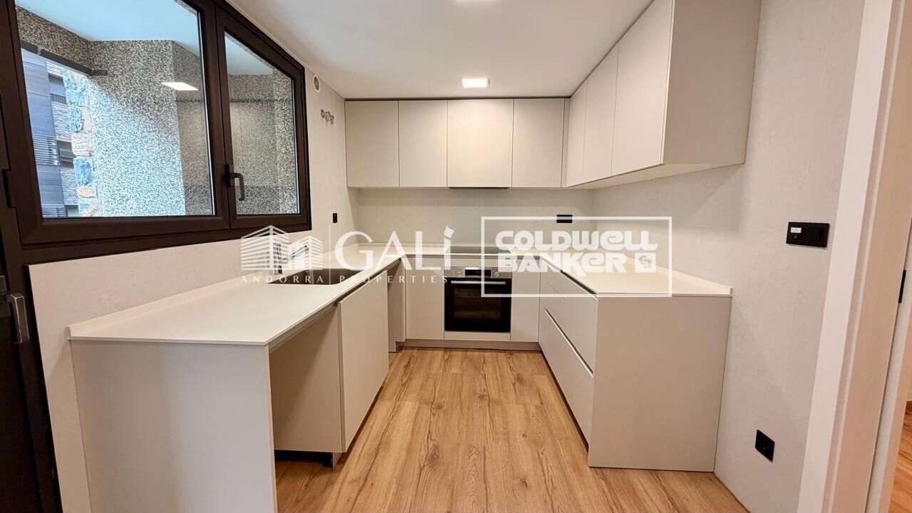 Apartment à Principado De Andorra (Ninguna Poblacion Tiene C.P.), Lleida, Espagne 4 chambres, 134 m2 No. 178429