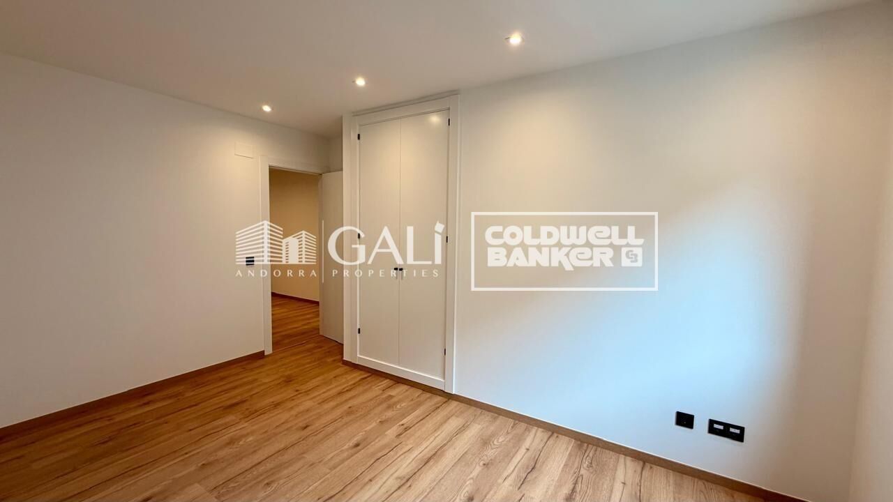 Apartment à Principado De Andorra (Ninguna Poblacion Tiene C.P.), Lleida, Espagne 4 chambres, 134 m2 No. 178429
