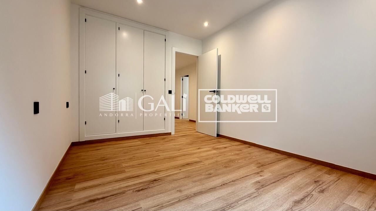 Apartment à Principado De Andorra (Ninguna Poblacion Tiene C.P.), Lleida, Espagne 4 chambres, 134 m2 No. 178429