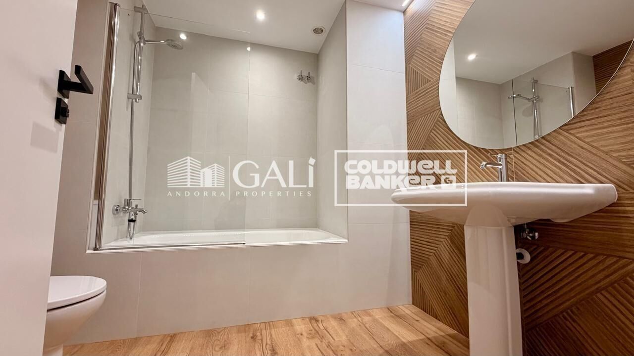 Apartment à Principado De Andorra (Ninguna Poblacion Tiene C.P.), Lleida, Espagne 4 chambres, 134 m2 No. 178429