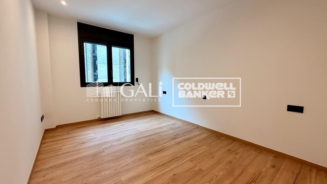 Apartment à Principado De Andorra (Ninguna Poblacion Tiene C.P.), Lleida, Espagne 4 chambres, 134 m2 No. 178429