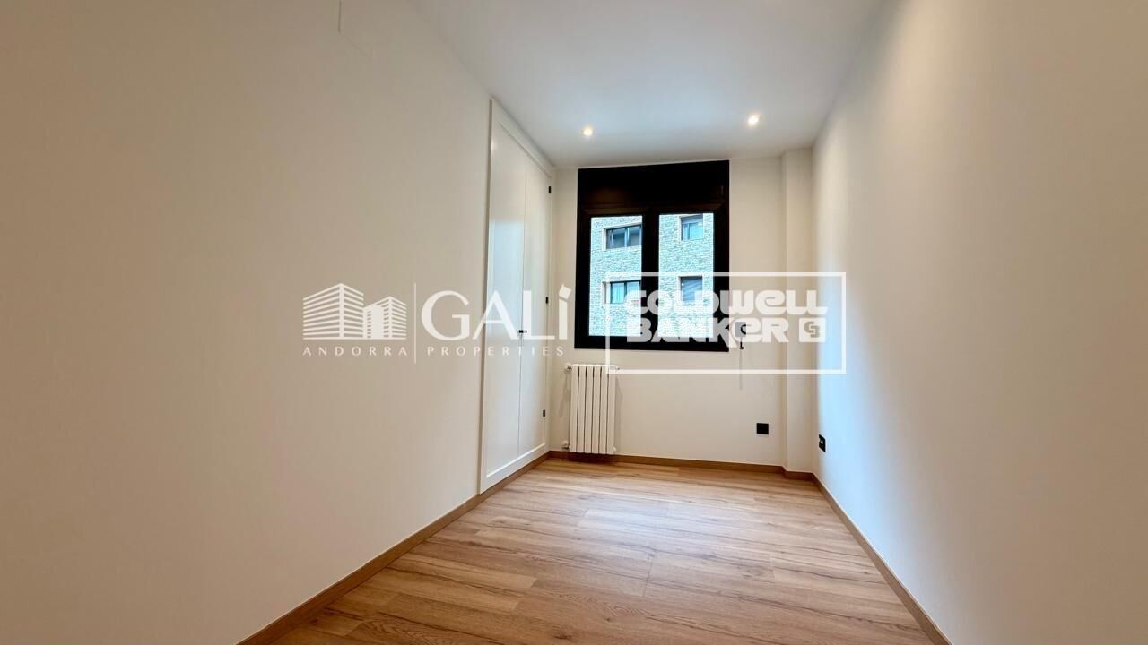 Apartment à Principado De Andorra (Ninguna Poblacion Tiene C.P.), Lleida, Espagne 4 chambres, 134 m2 No. 178429