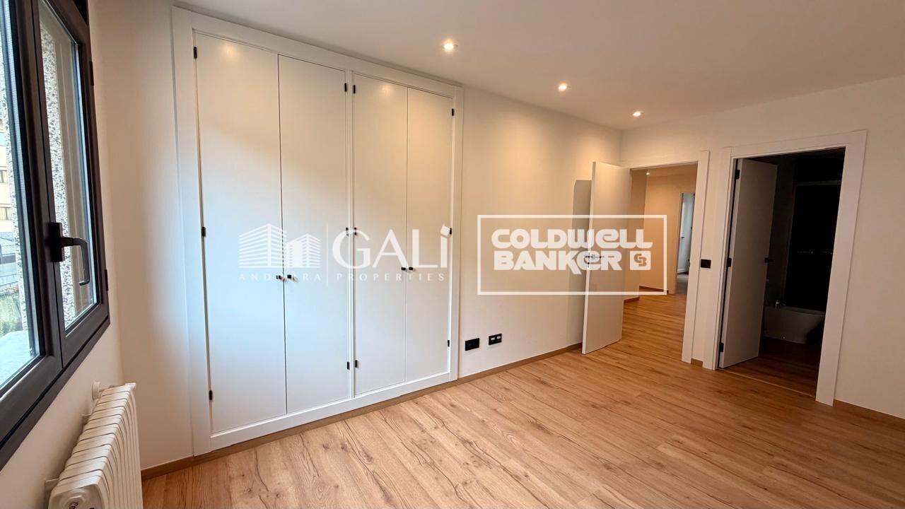 Apartment à Principado De Andorra (Ninguna Poblacion Tiene C.P.), Lleida, Espagne 4 chambres, 134 m2 No. 178429