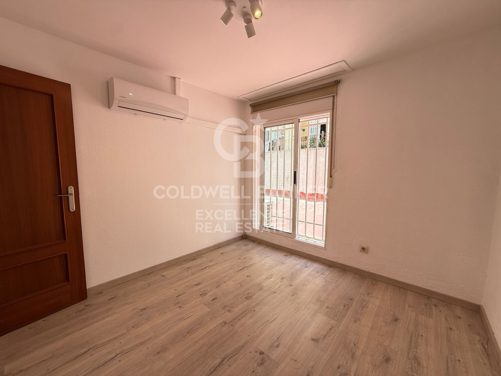 Apartment à Valencia, Espagne 5 chambres, 200 m2 No. 178430