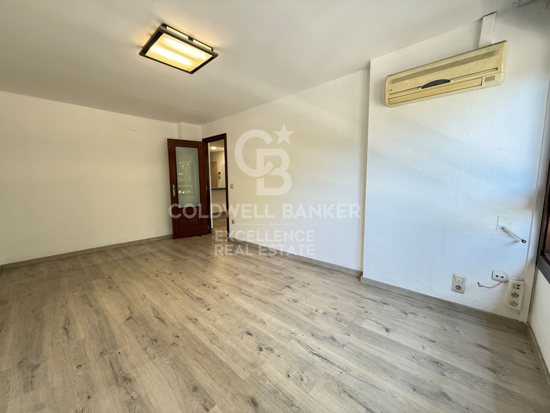 Apartment à Valencia, Espagne 5 chambres, 200 m2 No. 178430