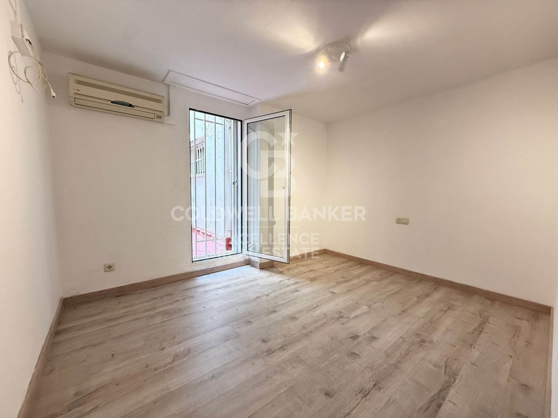 Apartment à Valencia, Espagne 5 chambres, 200 m2 No. 178430