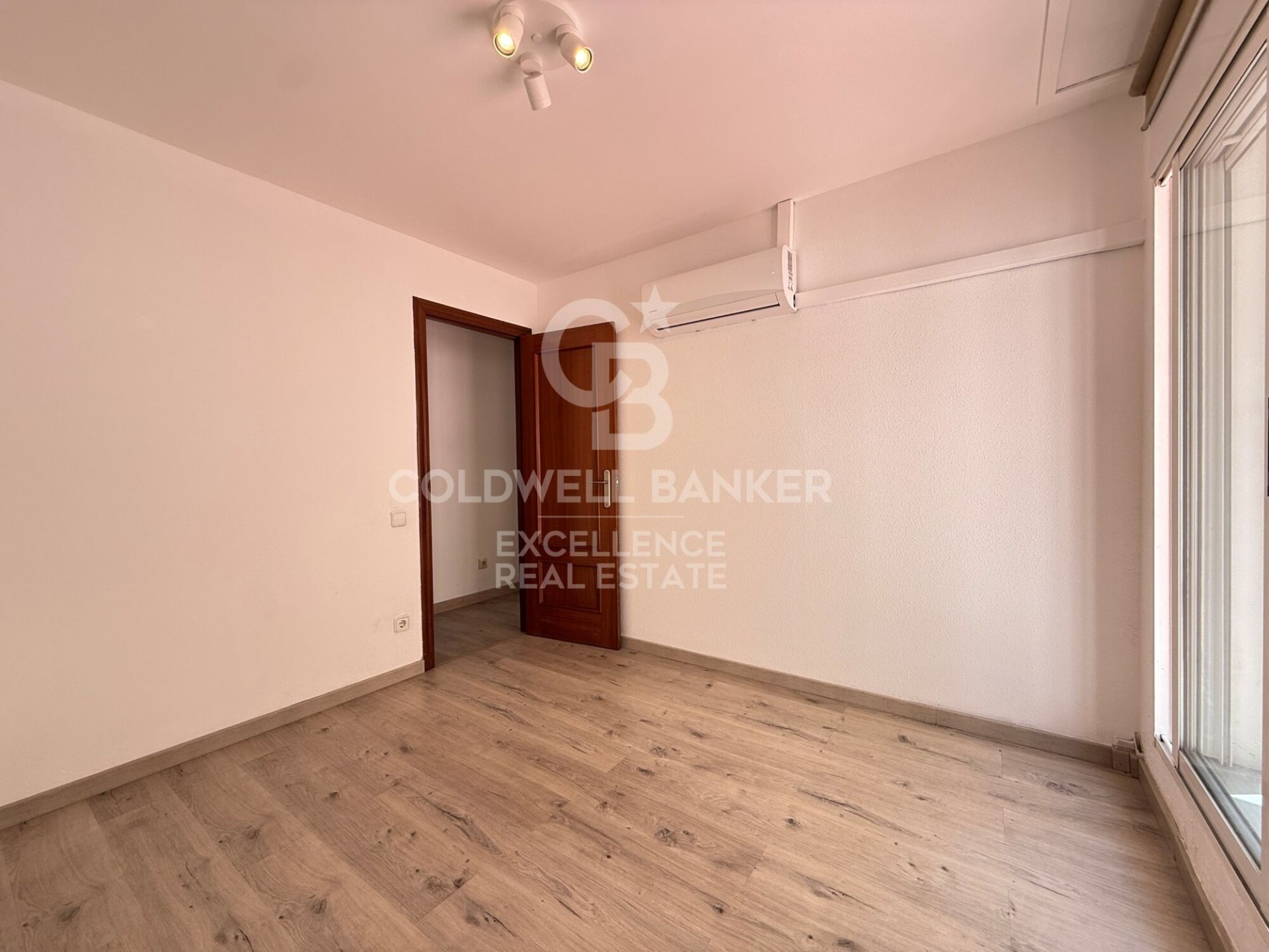Apartment à Valencia, Espagne 5 chambres, 200 m2 No. 178430