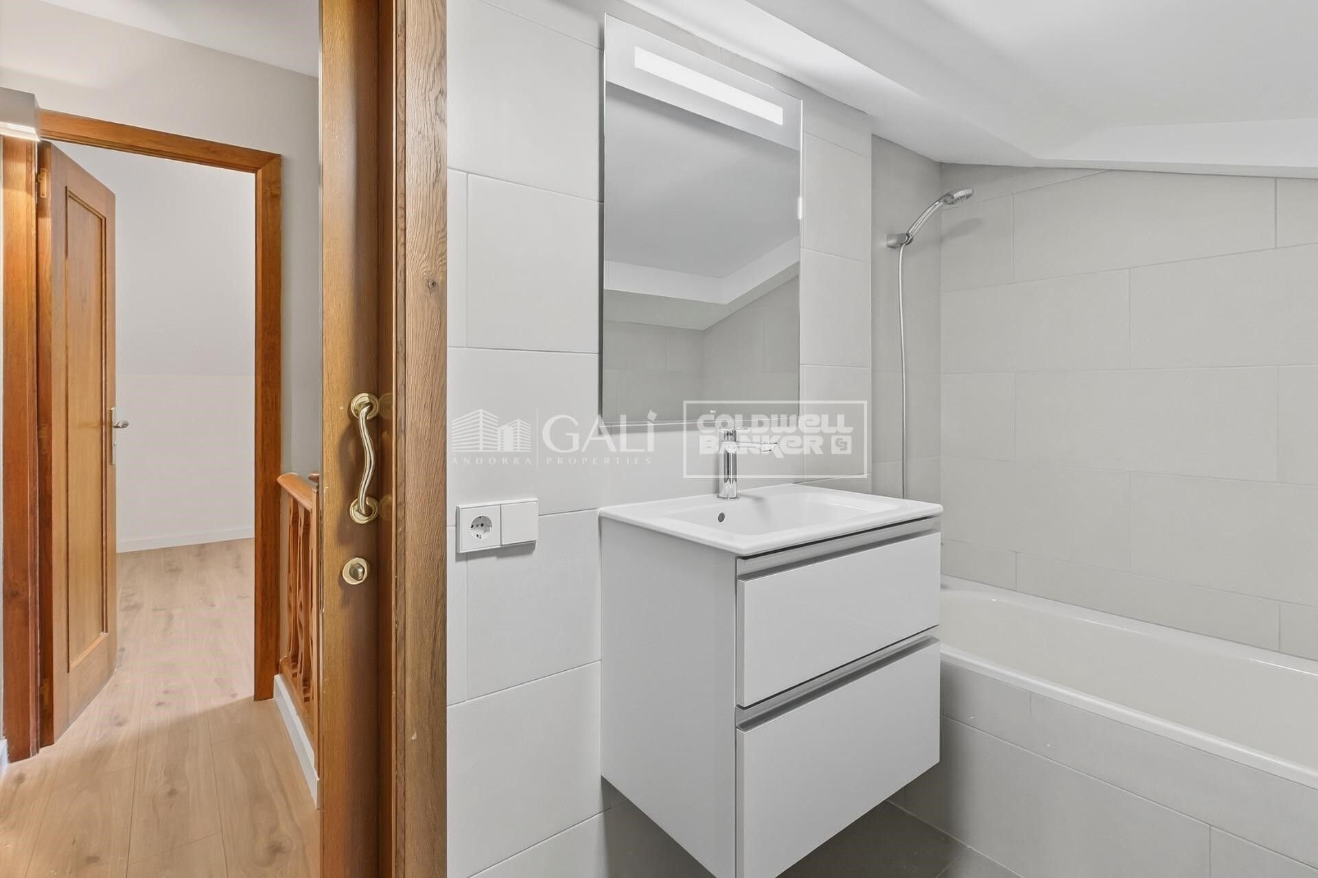 Casa a Principado De Andorra (Ninguna Poblacion Tiene C.P.), Lleida, Spagna 3 camere da letto, 232 mq. N° 178425