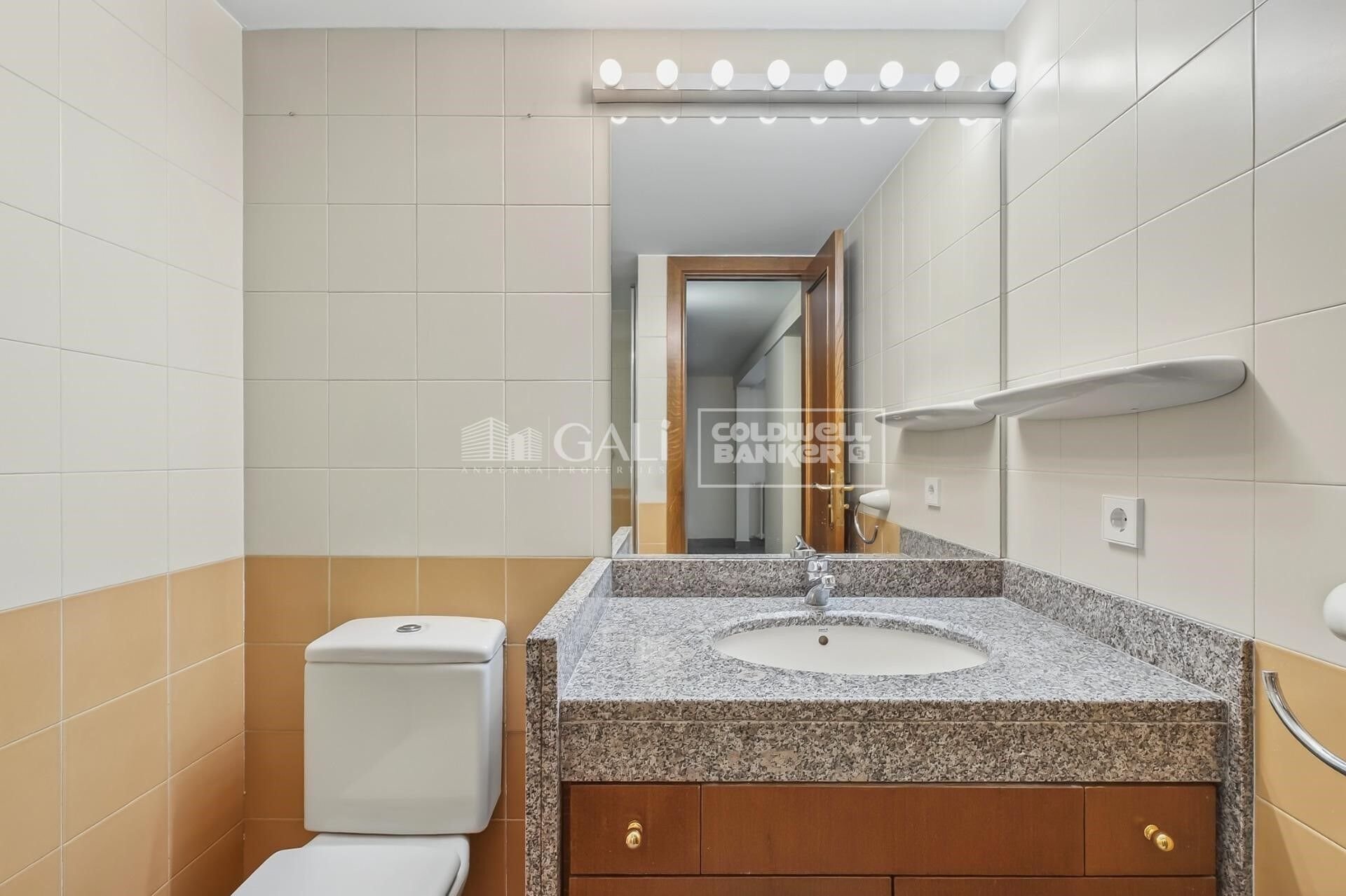 Casa a Principado De Andorra (Ninguna Poblacion Tiene C.P.), Lleida, Spagna 3 camere da letto, 232 mq. N° 178425