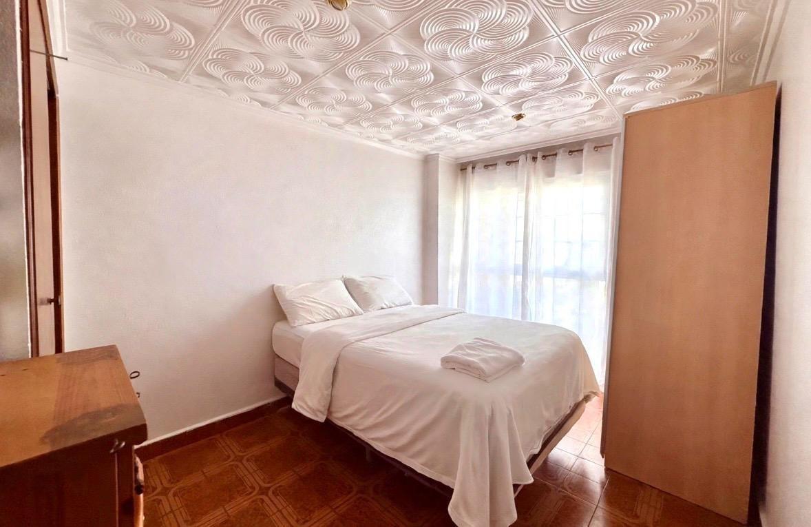 Apartment in Torrevieja, Alicante, Spain 2 bedrooms, 75 sq.m. No. 195673