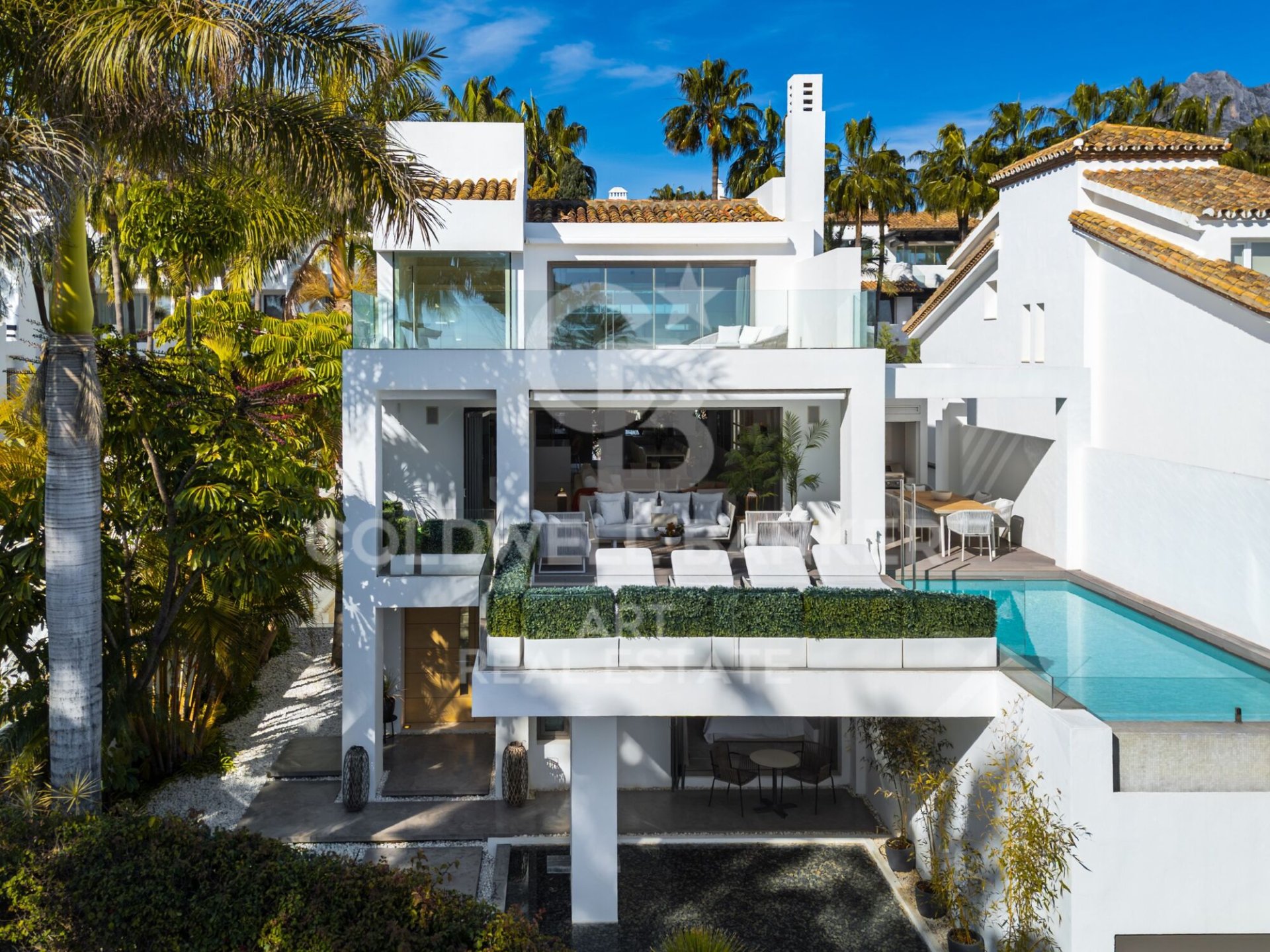 Huvila Marbella, Malaga, Espanja 4 makuuhuonetta, 442 m2 No. 156693