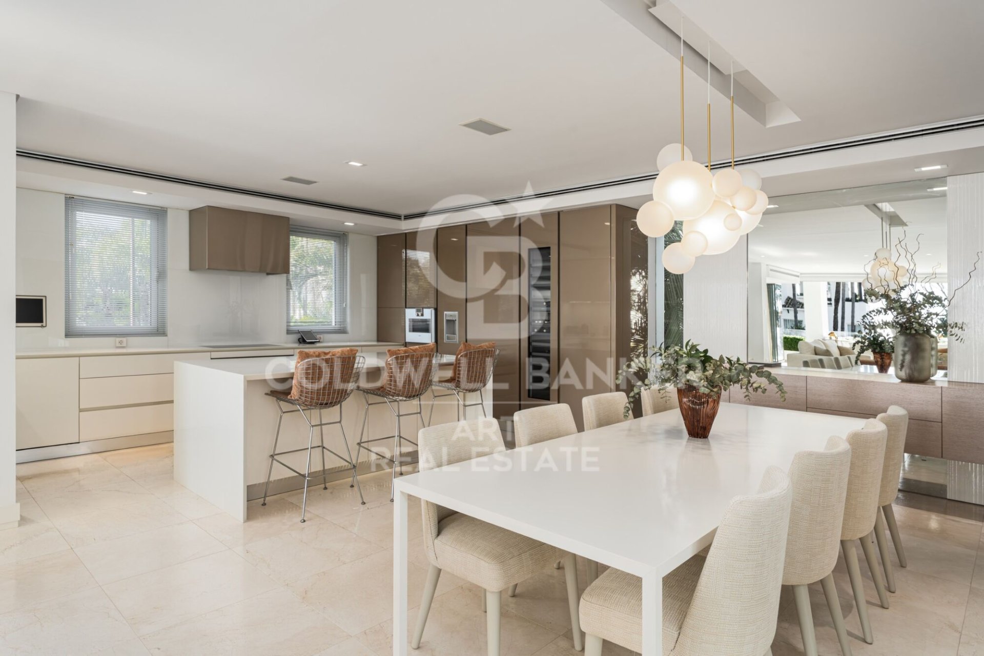 Huvila Marbella, Malaga, Espanja 4 makuuhuonetta, 442 m2 No. 156693