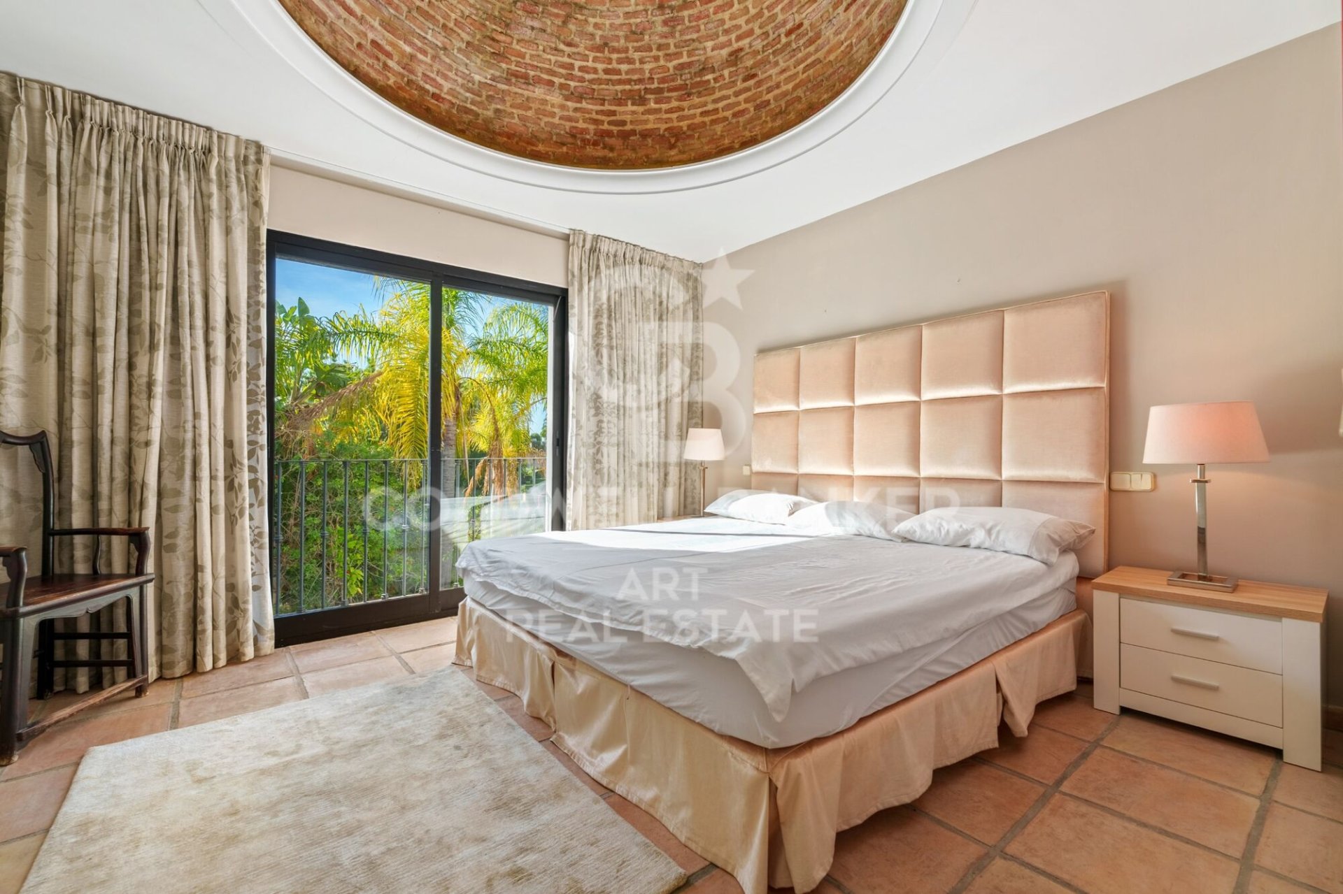 Villa i Benahavis, Malaga, Spanien 9 sovrum, 1177 kvm. Nr. 156689