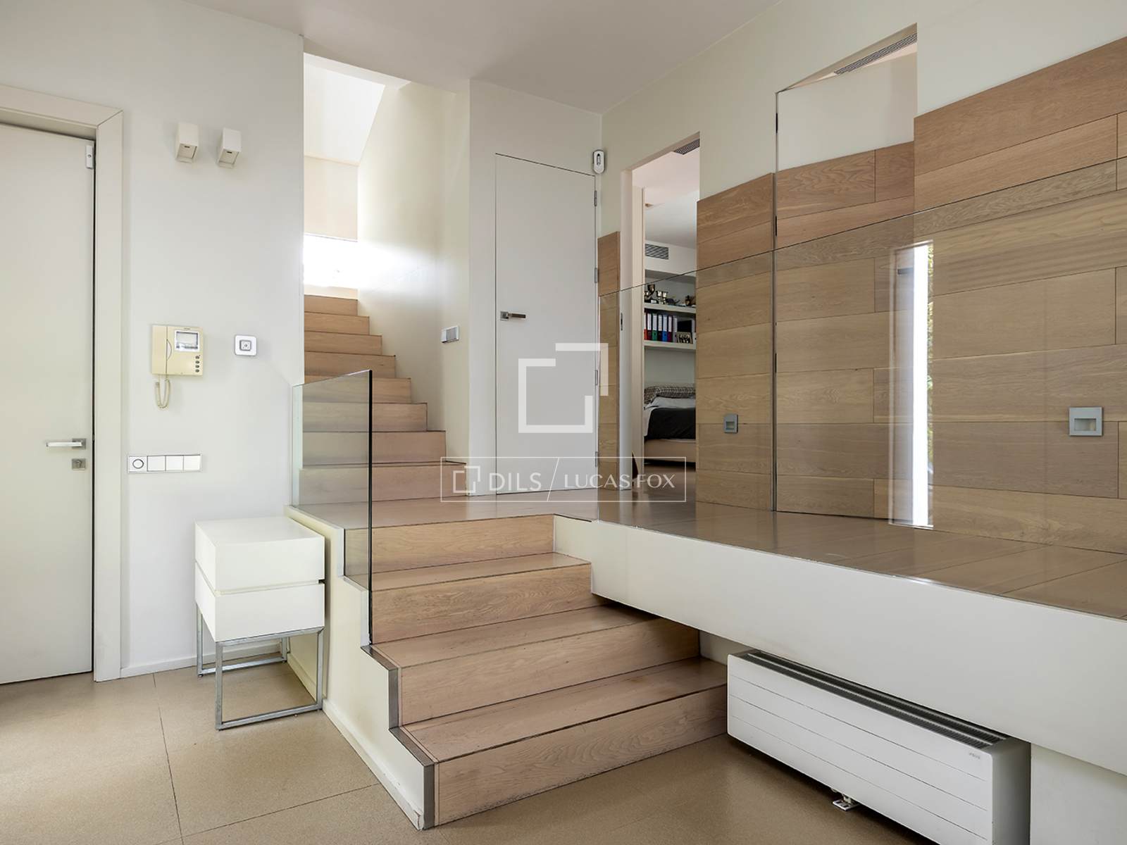 Villa en Barcelona, España 6 dormitorios, 334 m2 No. 161373