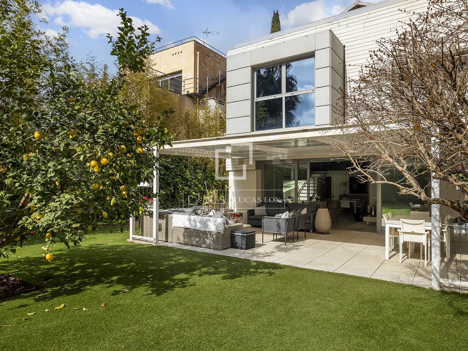 Villa en Barcelona, España 6 dormitorios, 334 m2 No. 161373
