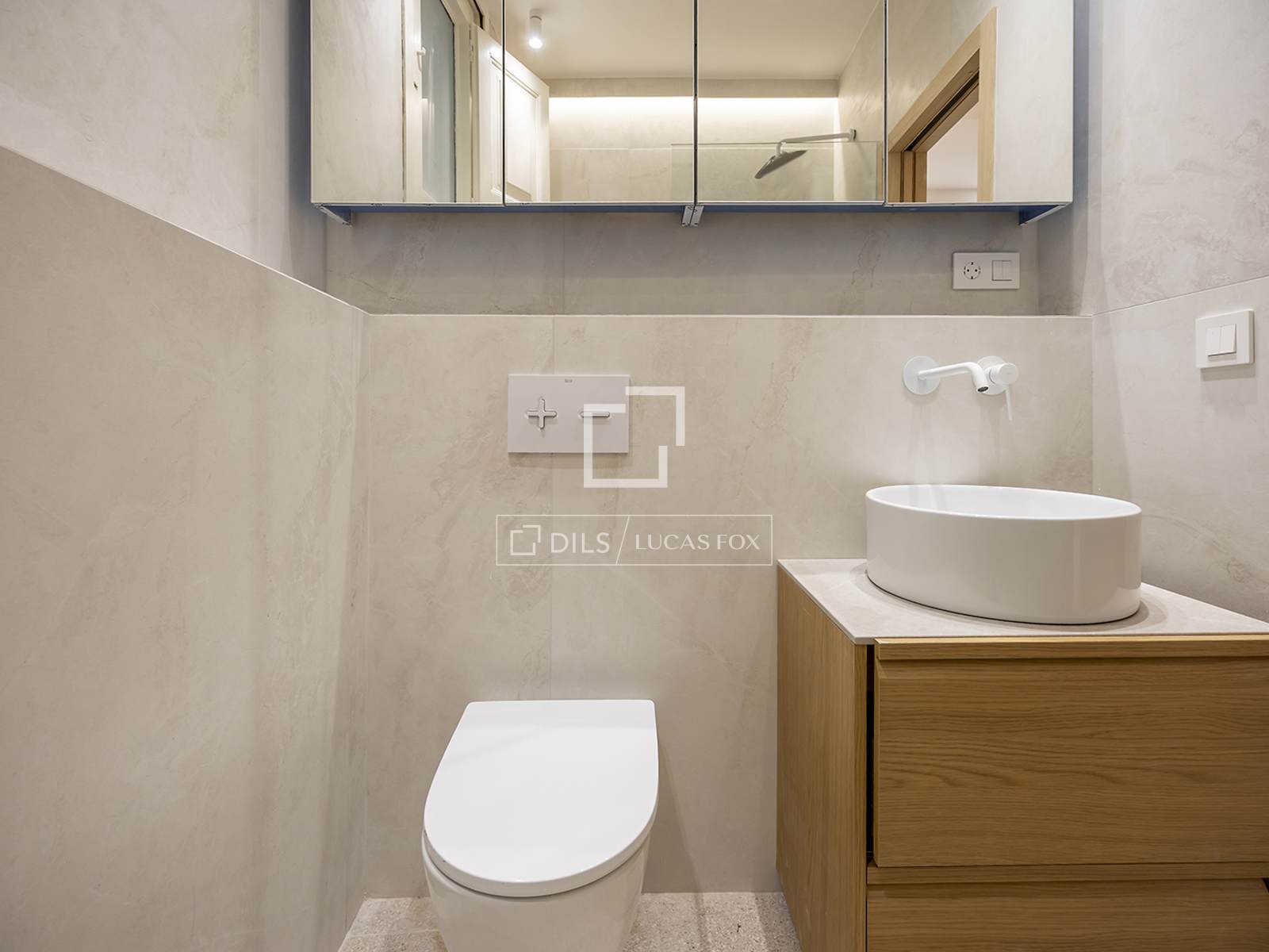 Huoneisto Barcelona, Espanja 3 makuuhuonetta, 92 m2 No. 161372