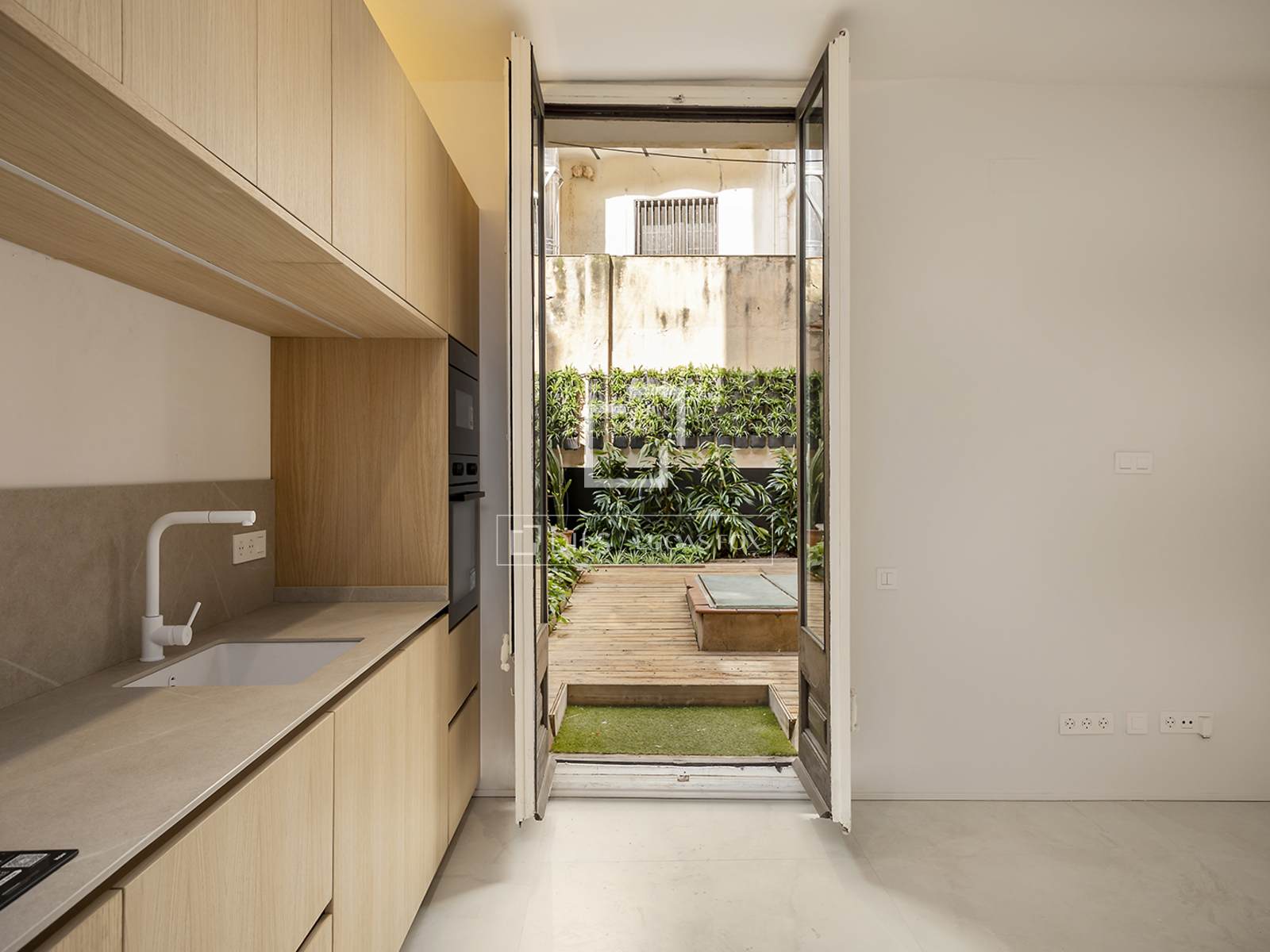 Huoneisto Barcelona, Espanja 3 makuuhuonetta, 92 m2 No. 161372