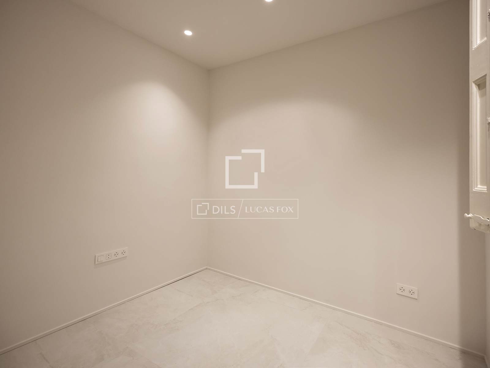 Huoneisto Barcelona, Espanja 3 makuuhuonetta, 92 m2 No. 161372