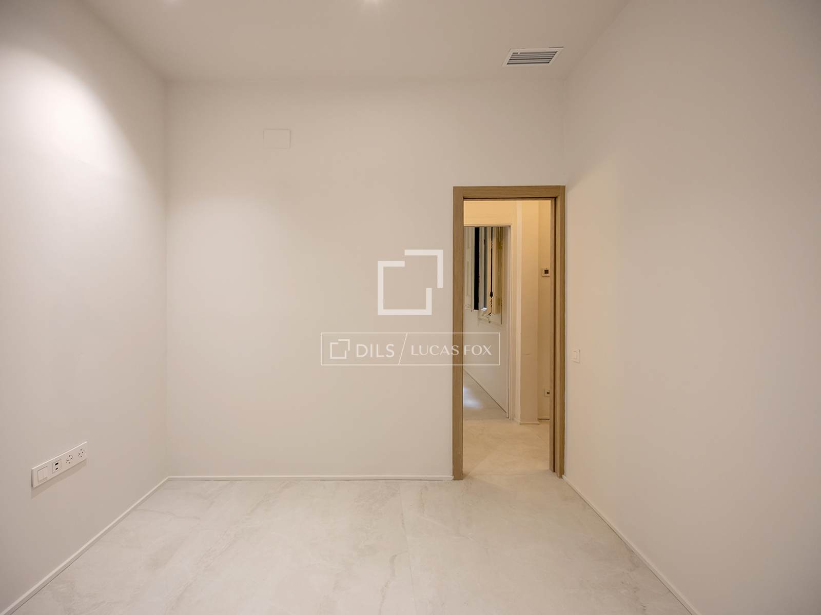 Huoneisto Barcelona, Espanja 3 makuuhuonetta, 92 m2 No. 161372