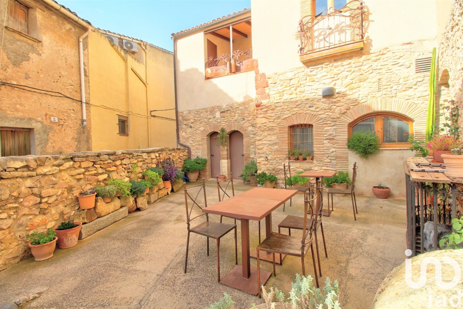Hotelli Els Guiamets, Tarragona, Espanja 10 makuuhuonetta, 626 m2 No. 153817