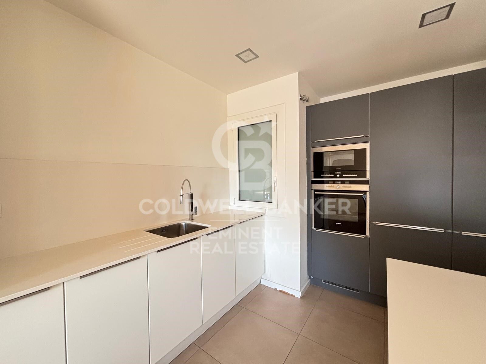 Huoneisto Barcelona, Espanja 3 makuuhuonetta, 133 m2 No. 179089