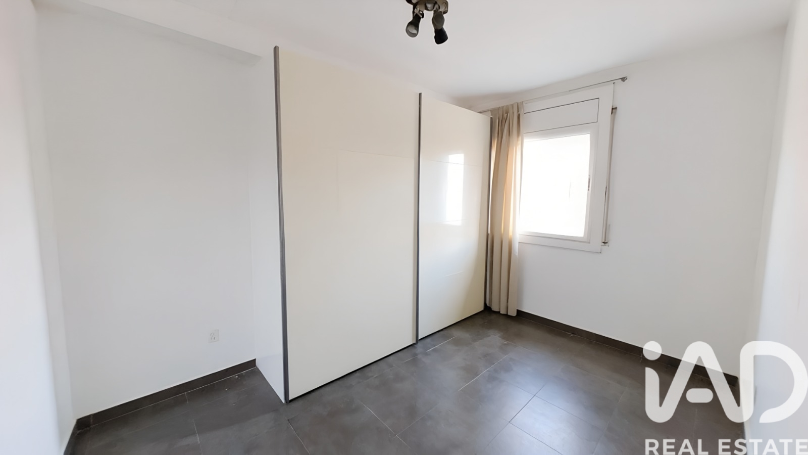 Wohnung in Barcelona, Spanien 4 Schlafzimmer, 110 m2 Nr. 172333