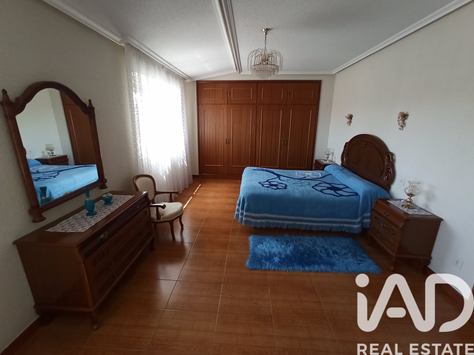 Māja Cuadros, Leon, Spānijā 5 istabas, 285 m2 Nr. 173166