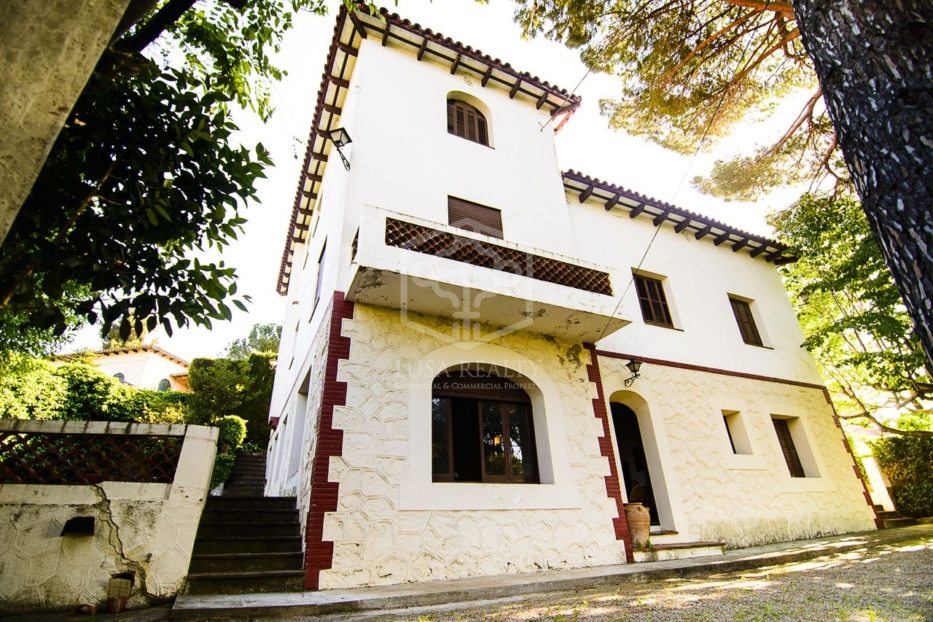Commercial property à Gelida, Barcelona, Espagne 13 chambres, 1164 m2 No. 78390