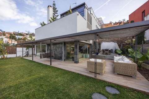 Māja Esplugues de Llobregat, Barcelona, Spānijā 4 istabas, 351 m2 Nr. 182663