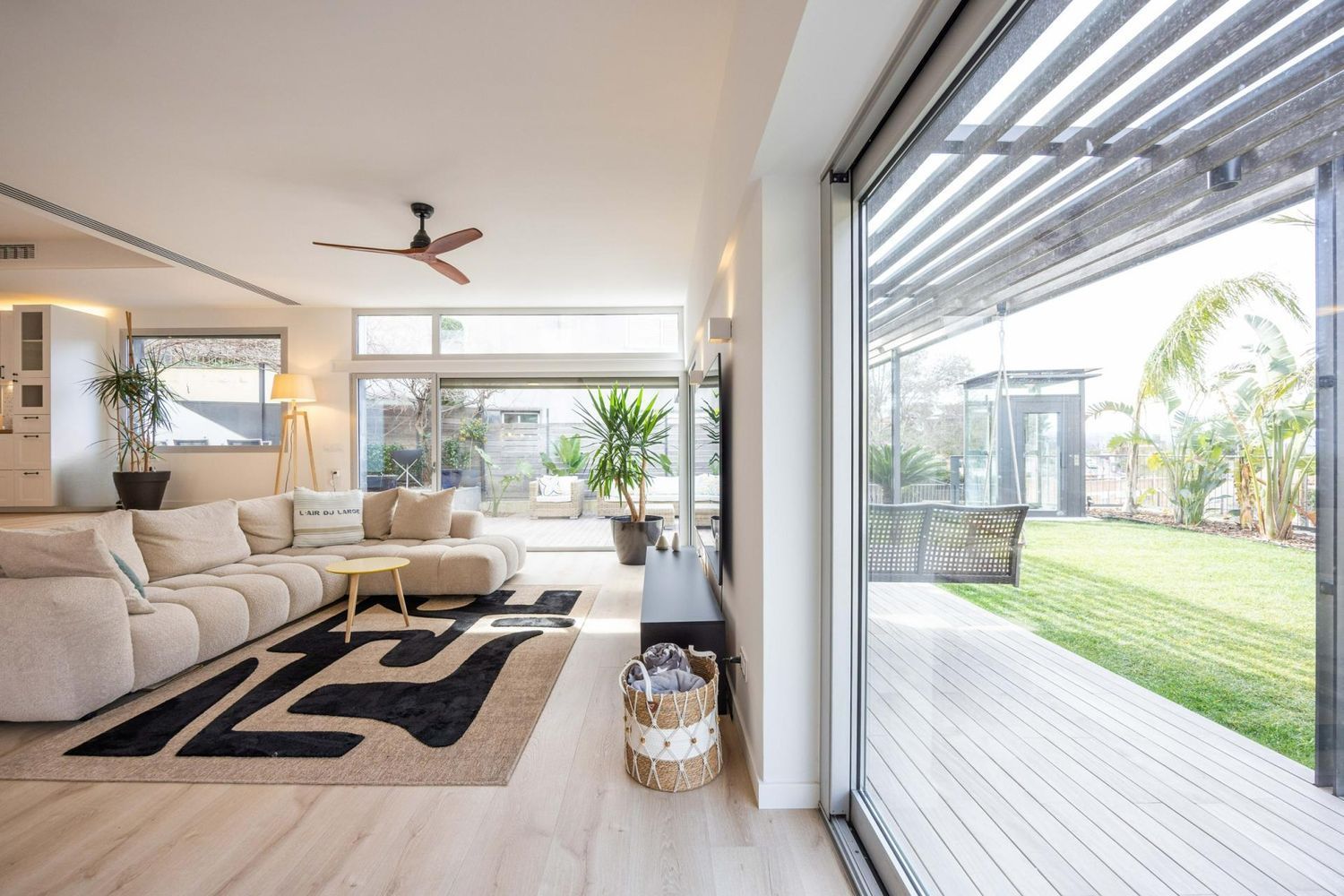 Talo Esplugues de Llobregat, Barcelona, Espanja 4 makuuhuonetta, 351 m2 No. 182663
