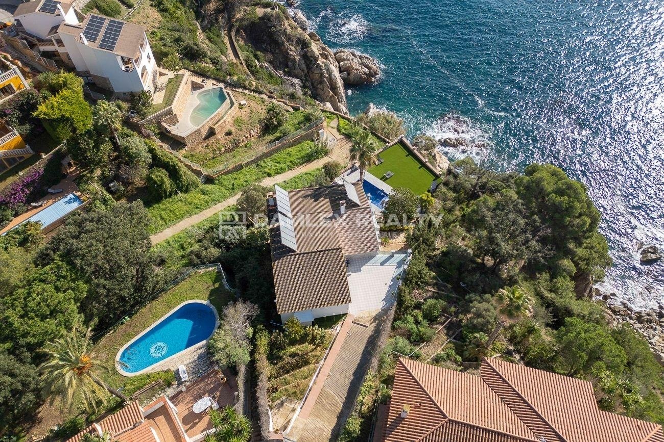 Villa in Lloret de Mar, Girona, Spain 4 bedrooms,  No. 182664