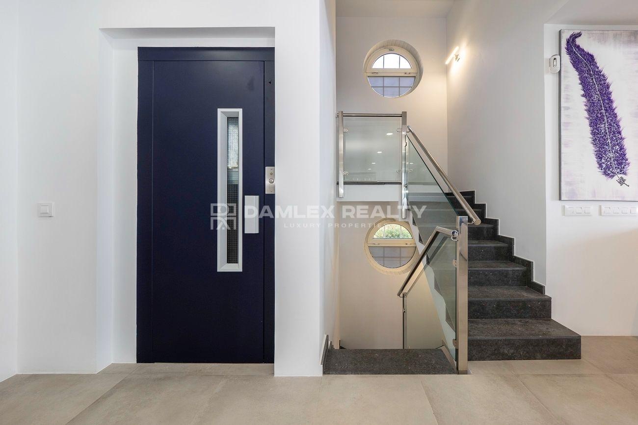Villa in Lloret de Mar, Girona, Spain 4 bedrooms,  No. 182664