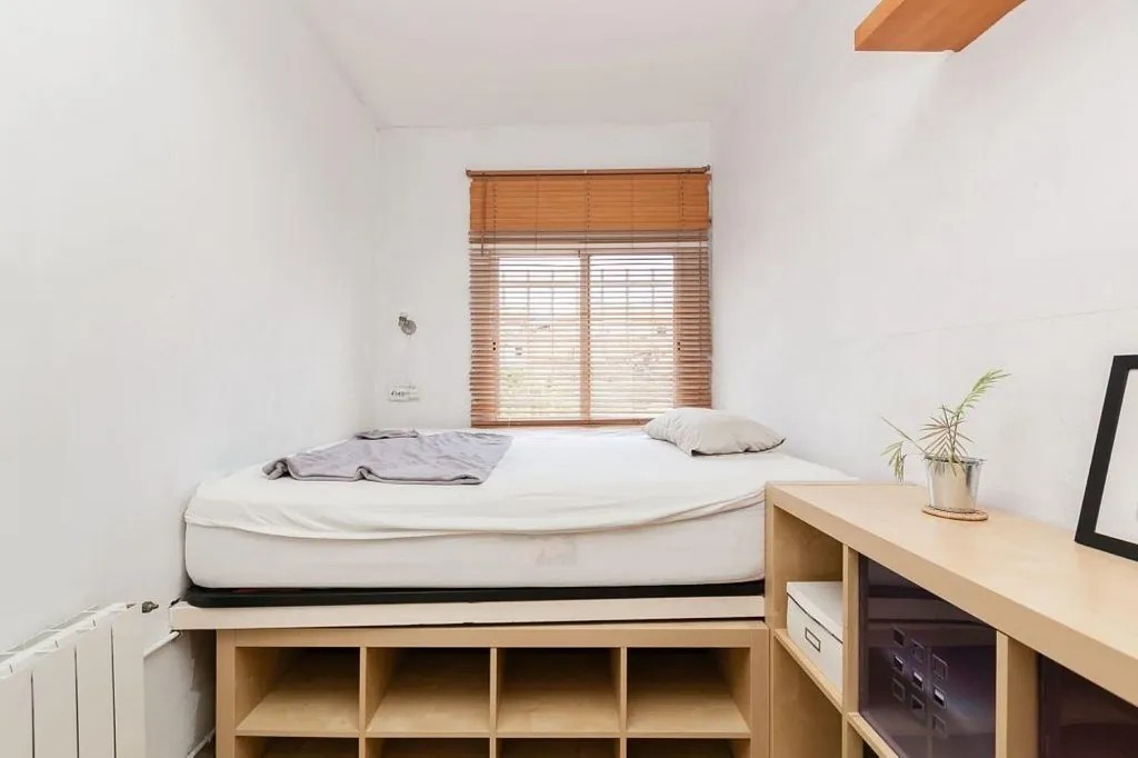Apartment à Barcelona, Espagne 4 chambres, 110 m2 No. 142822